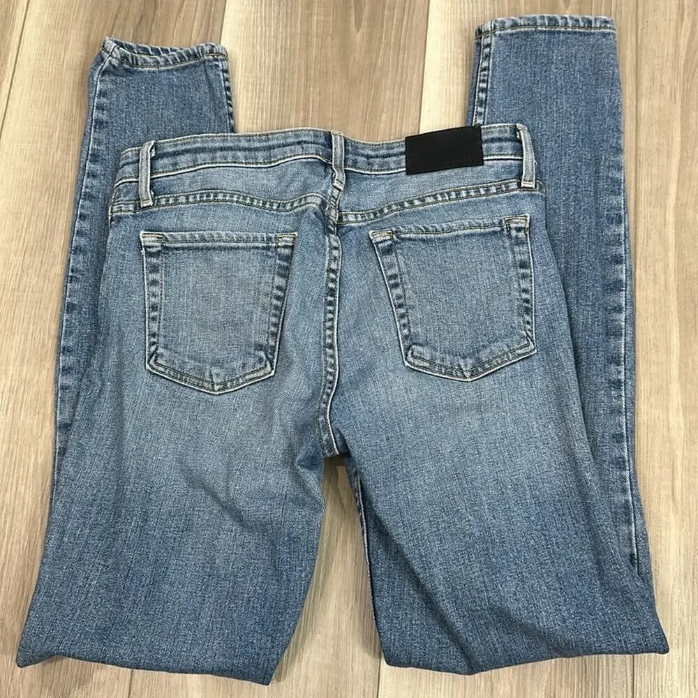 Theory skinny leg jeans size 26
